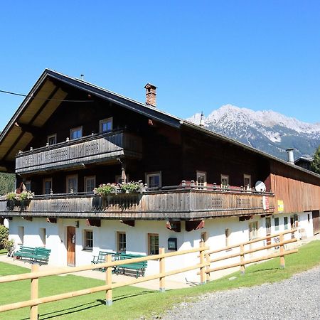 Holiday Home, Soell ภายนอก รูปภาพ